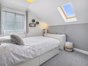 Bed 3- click for photo gallery